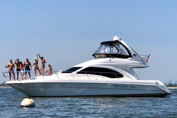 Enjoy Yacht Rental in NYC